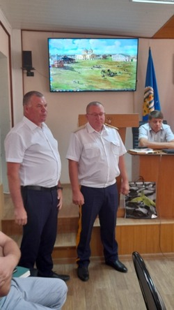 Глава Черноярского района сложил свои полномочия