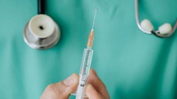 Заведующая черноярской поликлиникой призывает жителей и гостей района к вакцинации 