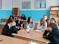 Черноярских школьников учат оказывать первую помощь пострадавшим