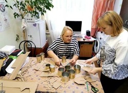 В черноярском детском центре прошёл мастер-класс по изготовлению окопных свечей