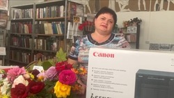 Черноряский депутат помог сельской библиотеке