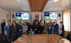 В администрации Черноярского района организовали встречу с участниками СВО