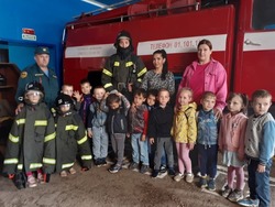 Черноярские дошкольники побывали в пожарной части