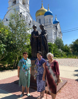 Черноярские пенсионеры посетили храм в селе Никольское