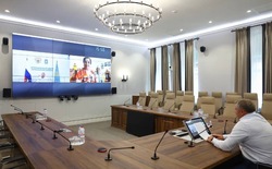 Игорь Бабушкин поздравил с Днем семьи, любви и верности пару из Черноярского района