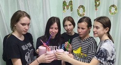Черноярские подростки приготовили рождественский коктейль