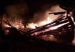 В Черноярском районе сгорел жилой дом