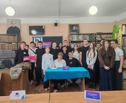 К черноярским школьникам пришёл в гости герой-пулемётчик 