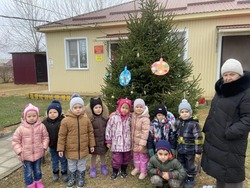 Черноярские педагоги воспитывают малышей в ходе праздников
