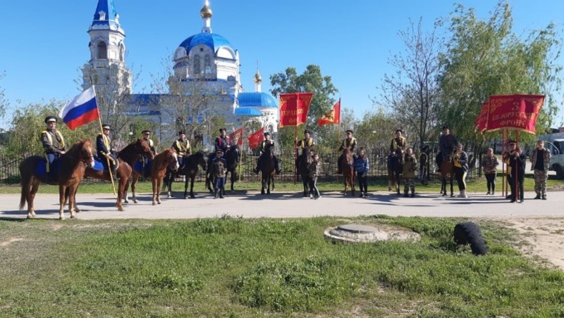 В Черноярском районе проходит десятый казачий конный поход