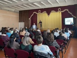 Черноярцы встретились с сотрудником спецслужбы