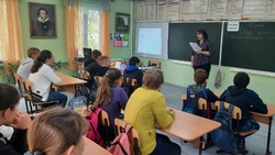 Черноярским школьникам рассказали о пионерском прошлом