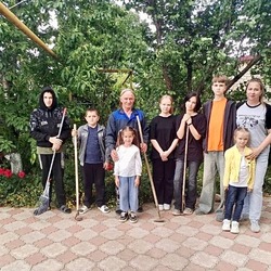Черноярские волонтёры помогли пенсионеру 