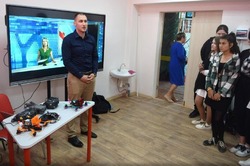 Черноярских школьников научили управлять беспилотными летательными аппаратами