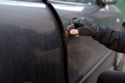 В Черноярском районе нашли похищенный автомобиль