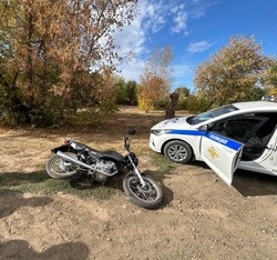 Черноярский подросток на мотоцикле совершил столкновение с автомобилем 