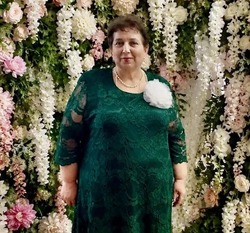 Черноярцы поздравили с днём рождения ветерана культуры
