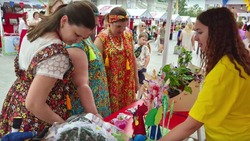 Педагоги и воспитанники черноярского детского центра побывали на социальной ярмарке 