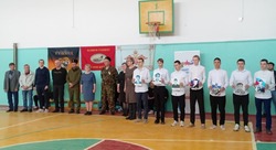 В Черноярской школе прошли соревнования по мини-футболу