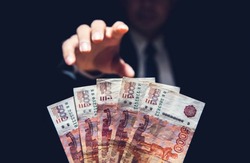Черноярская пенсионерка отдала мошенникам почти миллион рублей