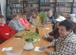 Черноярские садоводы-огородники встретились в библиотеке