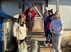 Черноярцы помогли пожилой землячке